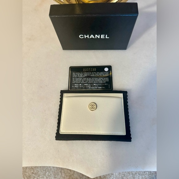 *Authentic* Chanel Card Holder *Button Collection* - Picture 2 of 13